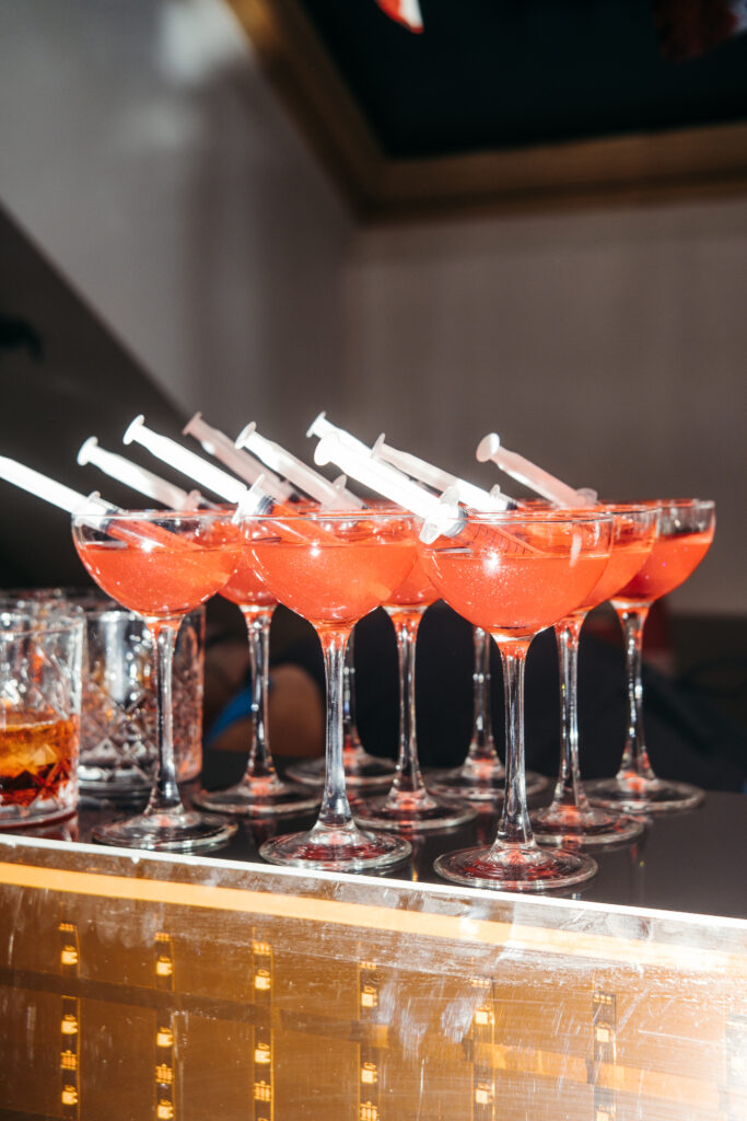 Бармен-шоу ShowBar — огненное флейринг-шоу в Санкт-Петербурге
